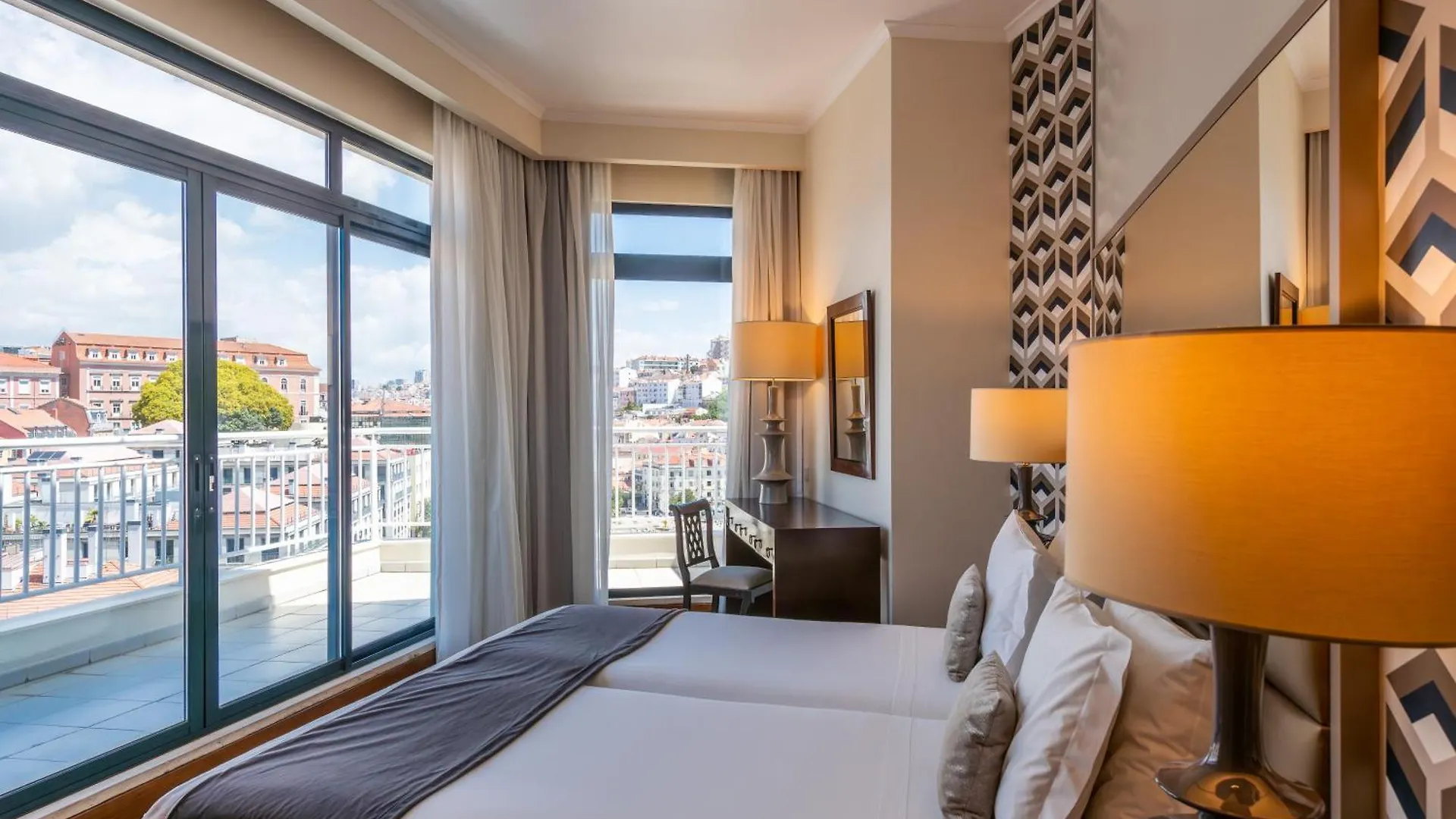 Hotel Mundial Lisbon 4*,