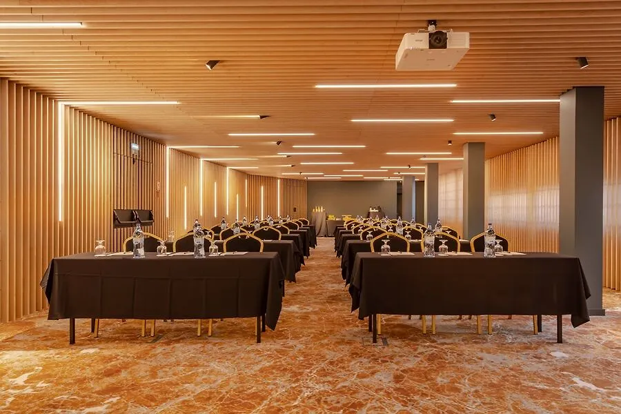 Hotel Mundial Lisbon 4*,